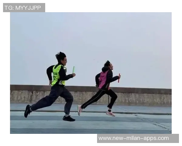 快乐的运动时光踢足球与跳绳的欢声笑语 快乐的运动时光踢足球与跳绳的欢声笑语